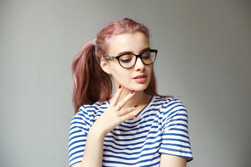Okulary korekcyjne to nie tylko narzędzie poprawiające wzrok, ale także ważny element stylizacji