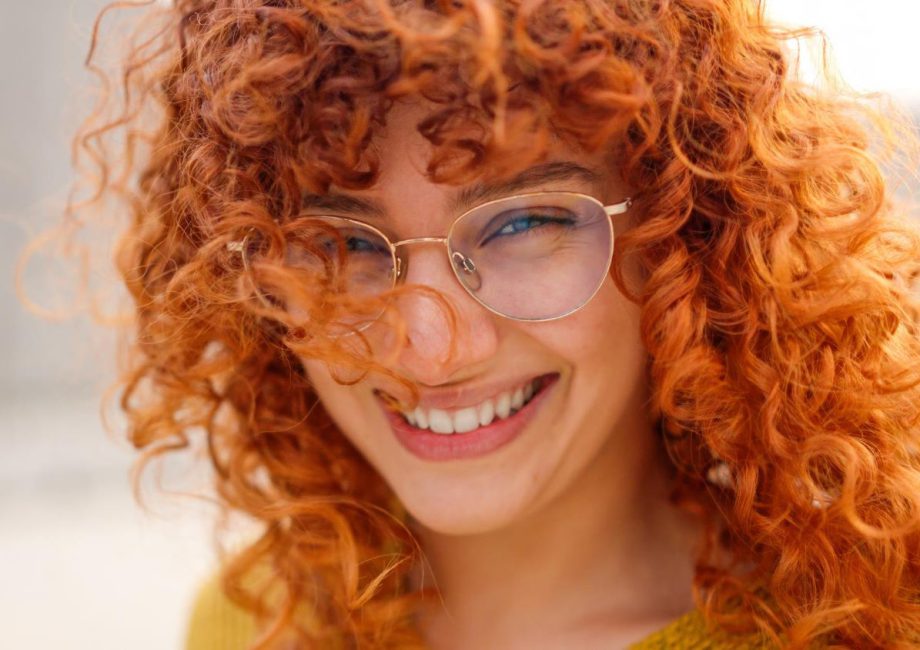 Błyskotliwe spojrzenie: Odkryj magię okularów Gucci dla kobiet